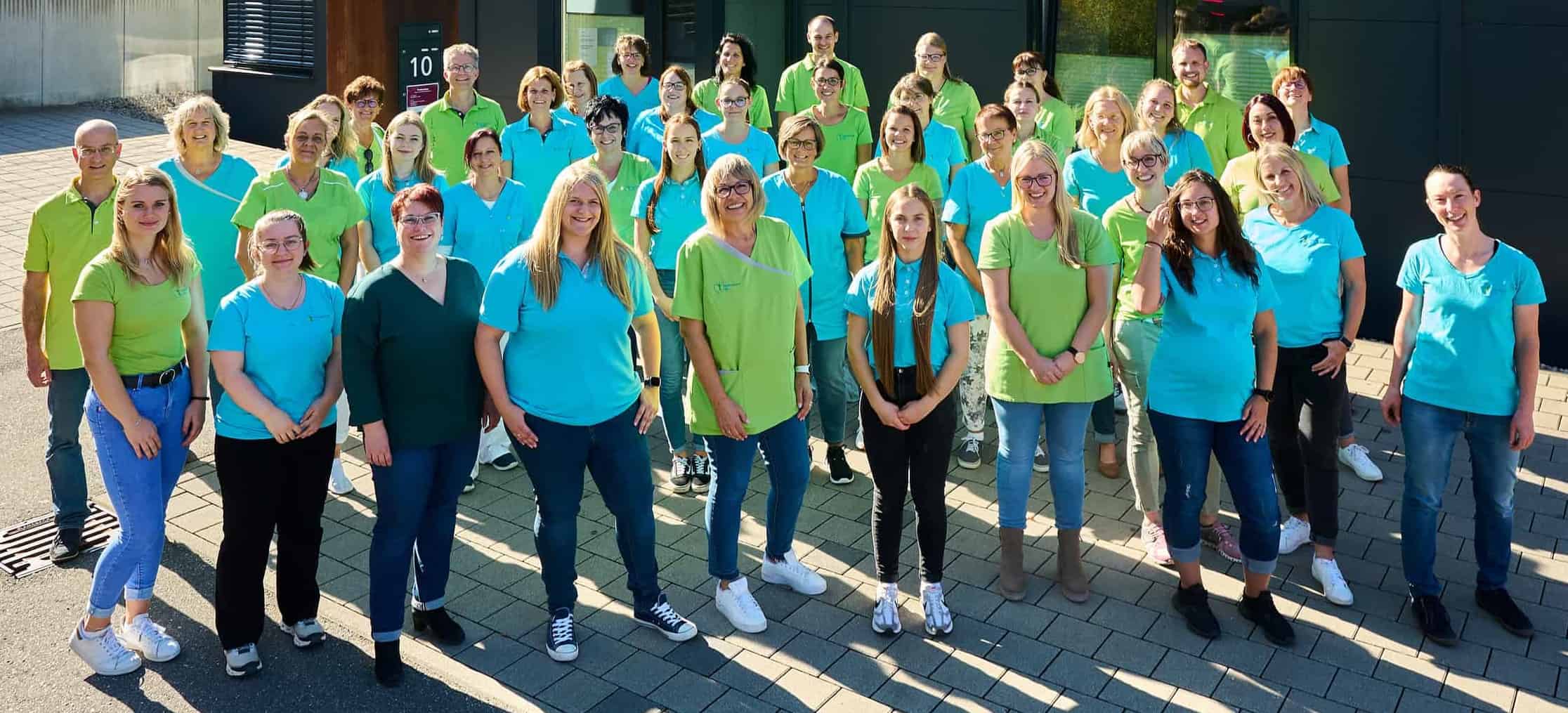 Gruppenbild_zugeschnitten